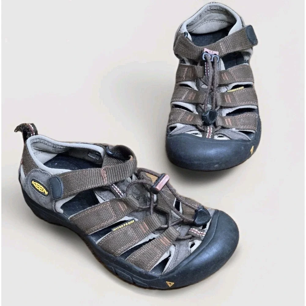 KEEN NEWPORT Brown Hiking Sandals‎ Size 3 Waterproof Outdoor Travel Shoes
